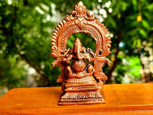 Ganesh with Prabhavalli  3.3 inches